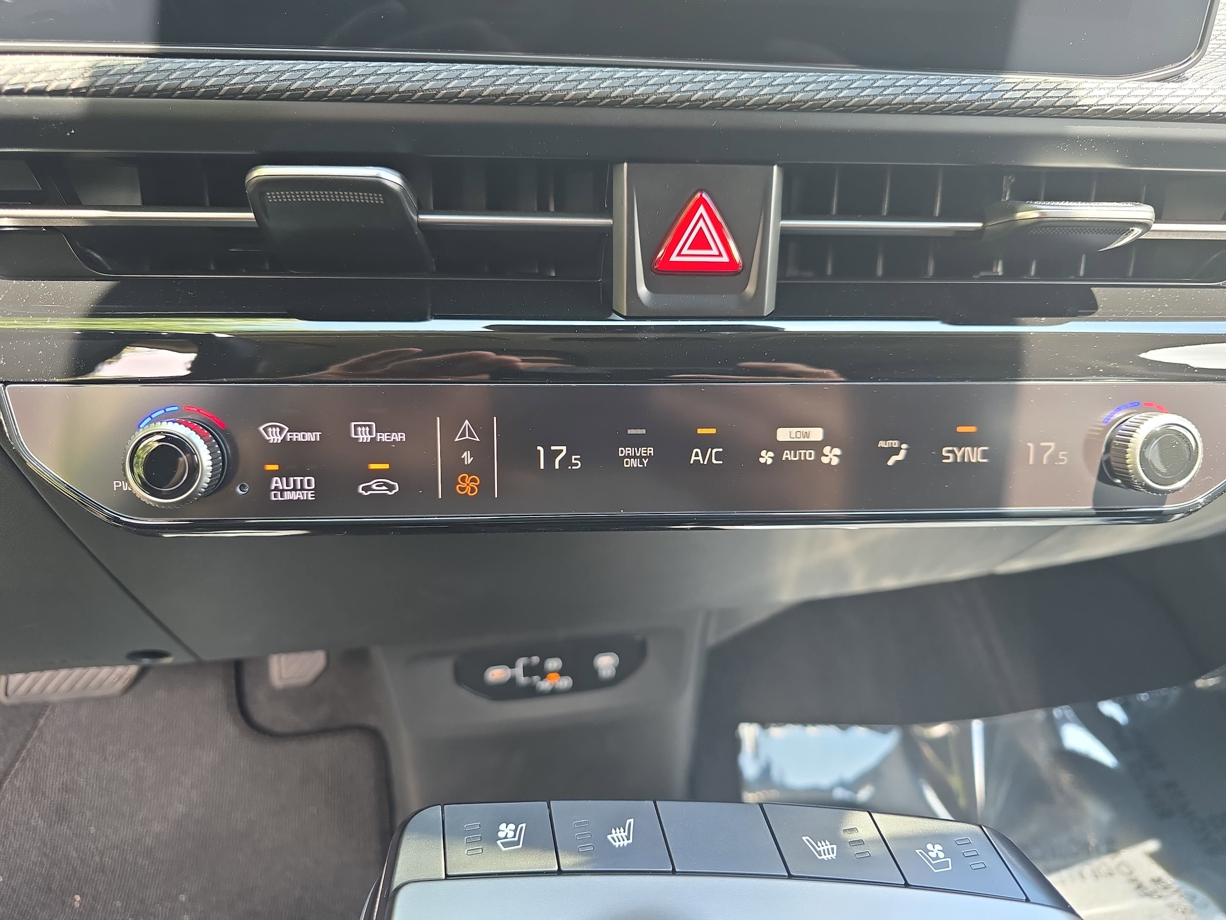 2025 Kia EV6 Wind - Photo 21