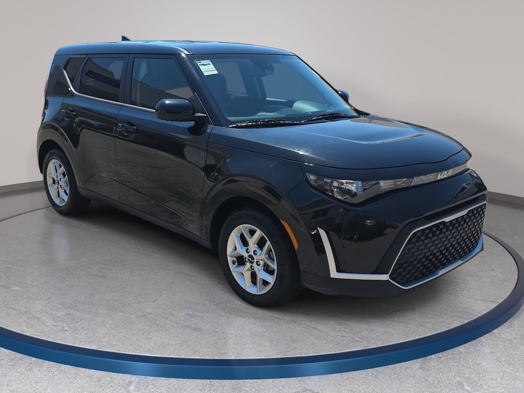 Used 2024 Kia Soul LX Hatchback