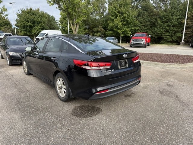 2016 Kia Optima LX photo 3