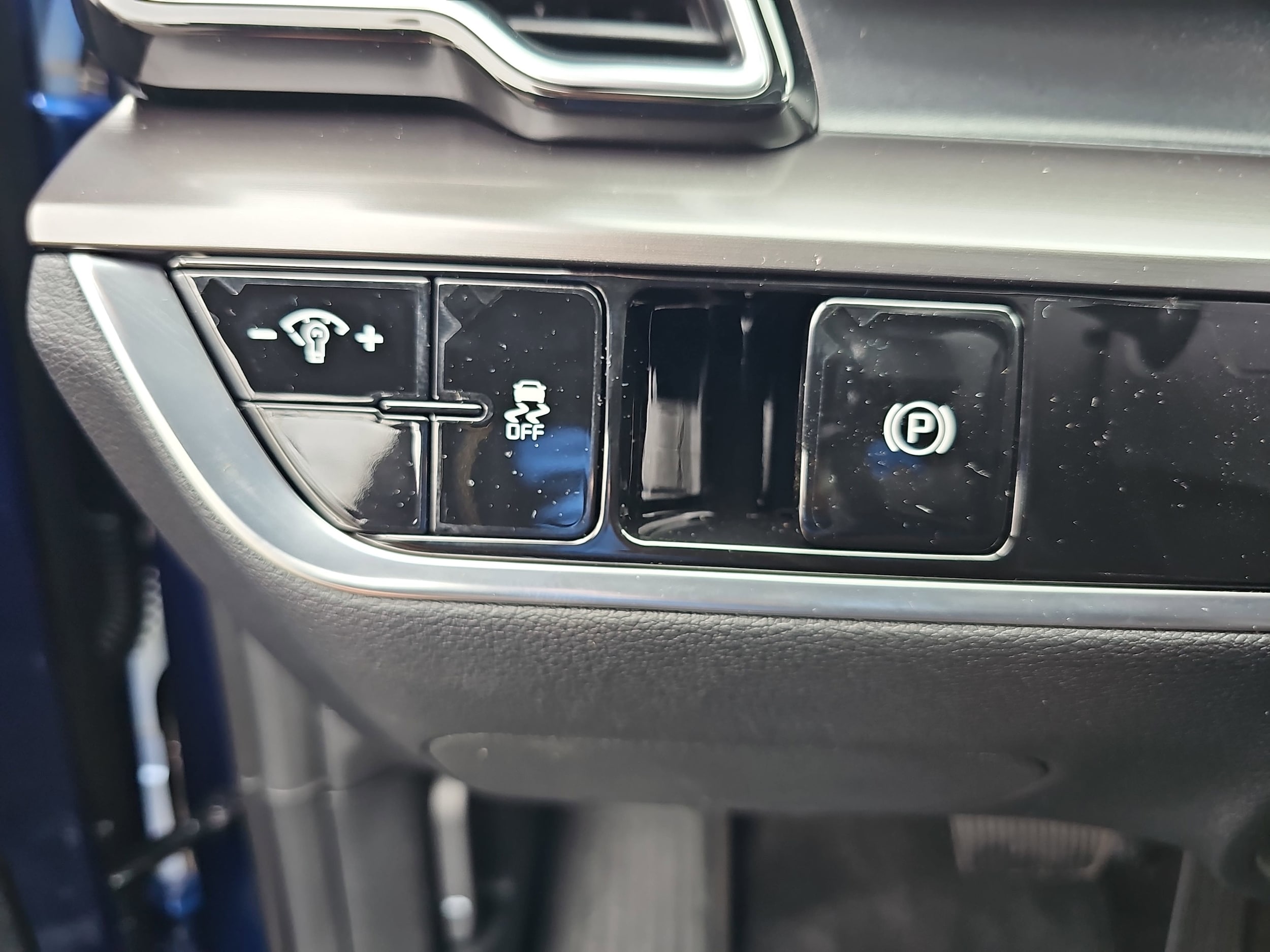 2025 Kia Sportage EX - Photo 26