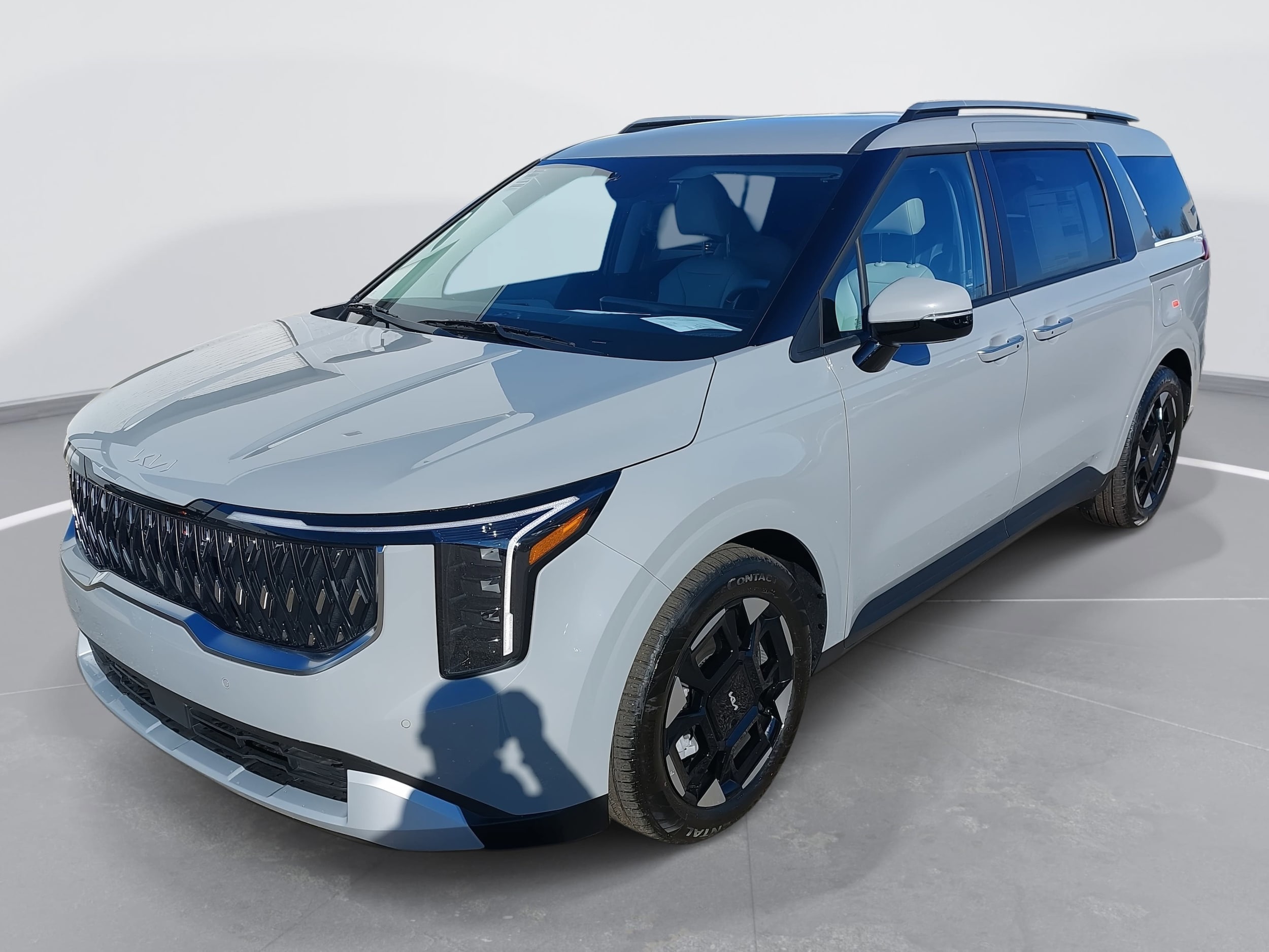 2026 Kia Carnival EX's photo