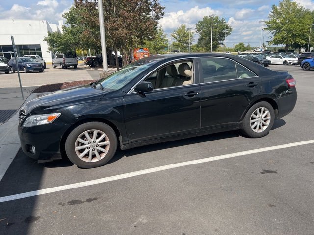 2011 Toyota Camry LE photo 2