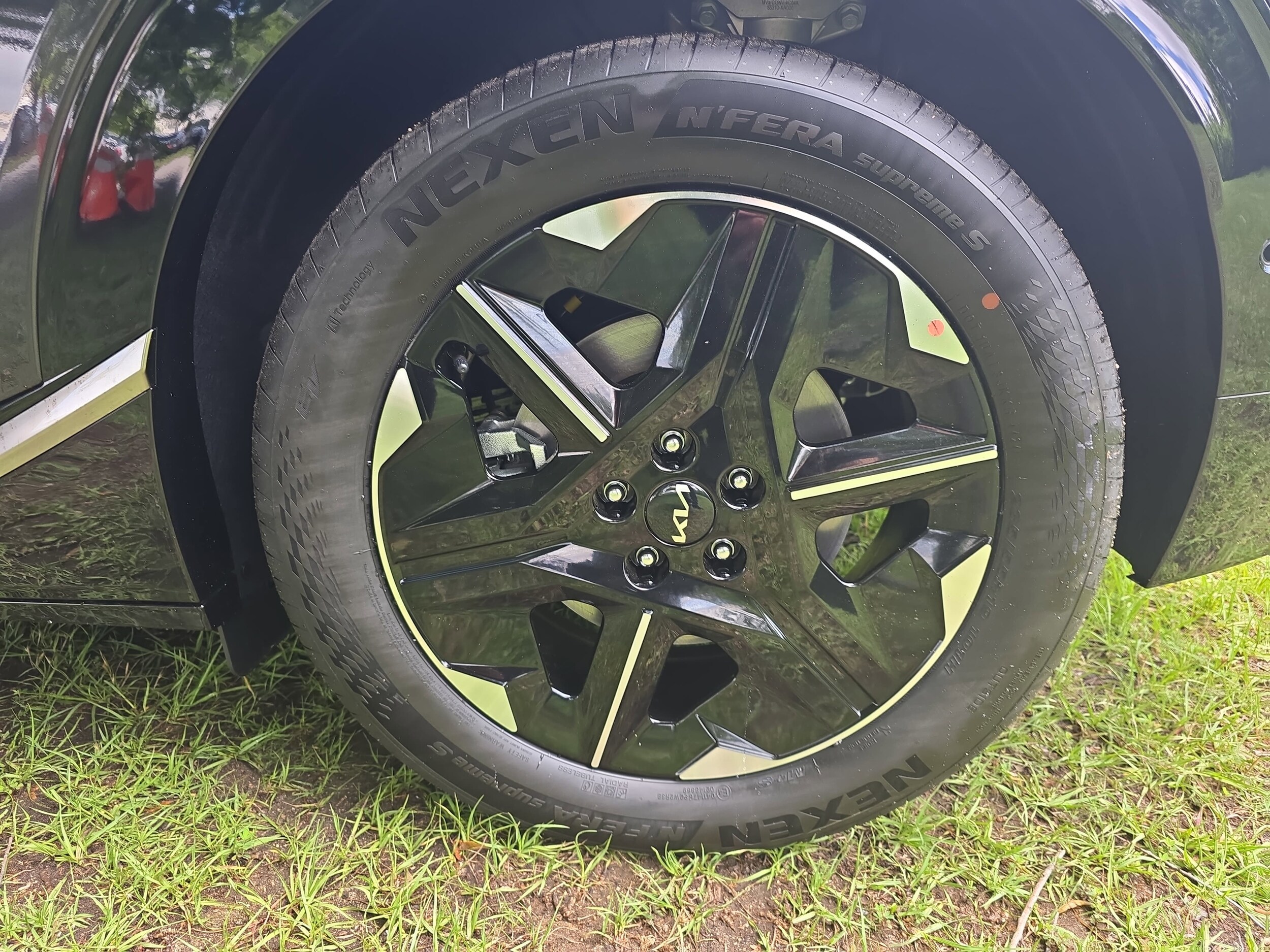 2025 Kia EV6 Wind - Photo 33
