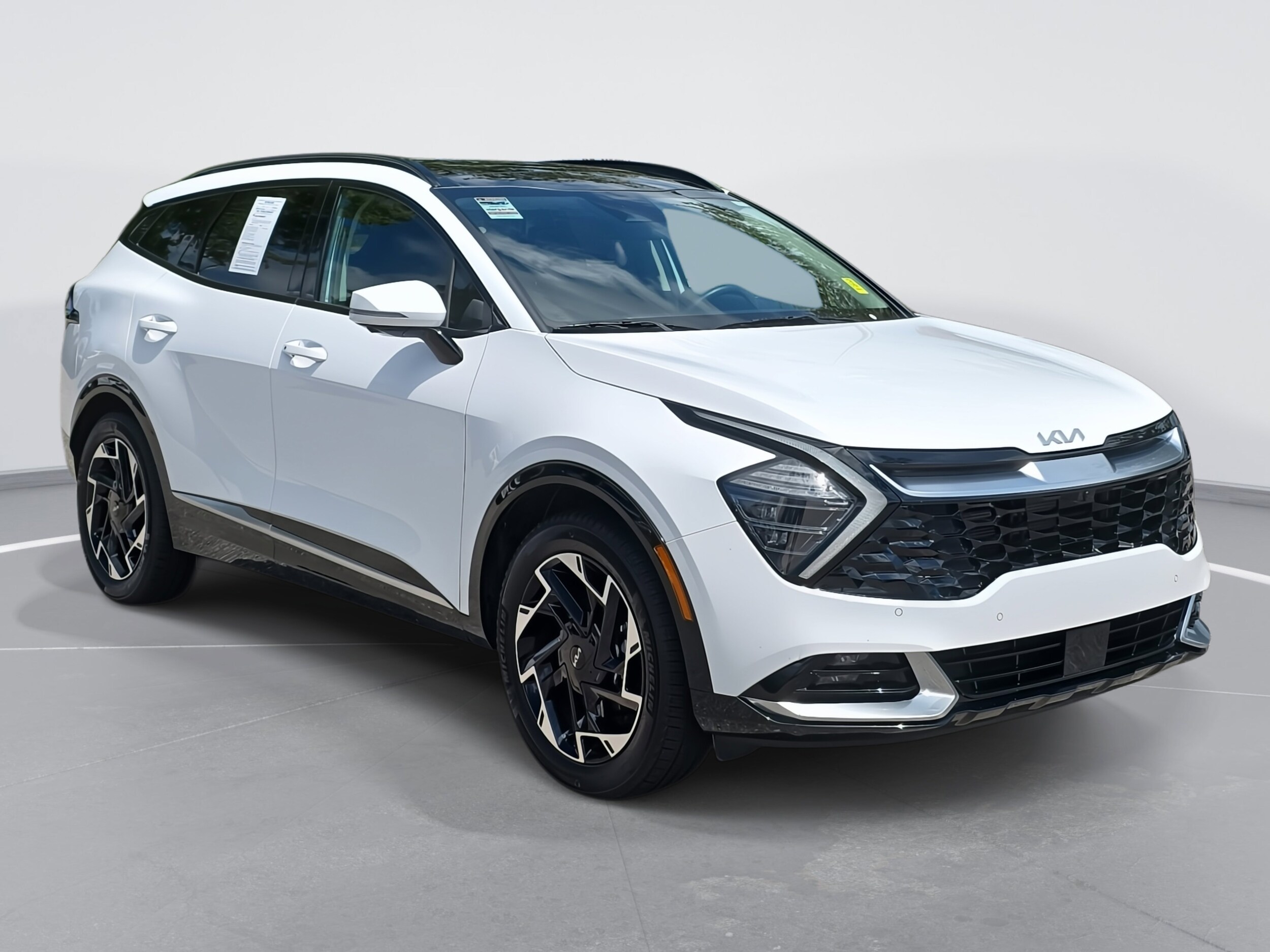 2023 Kia Sportage photo 3