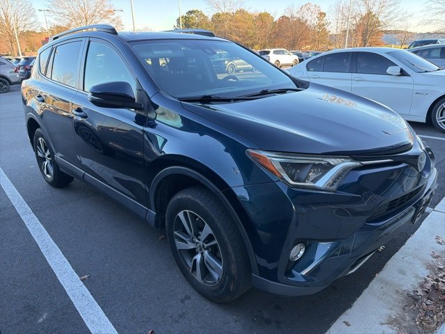 2018 Toyota RAV4 XLE photo 3