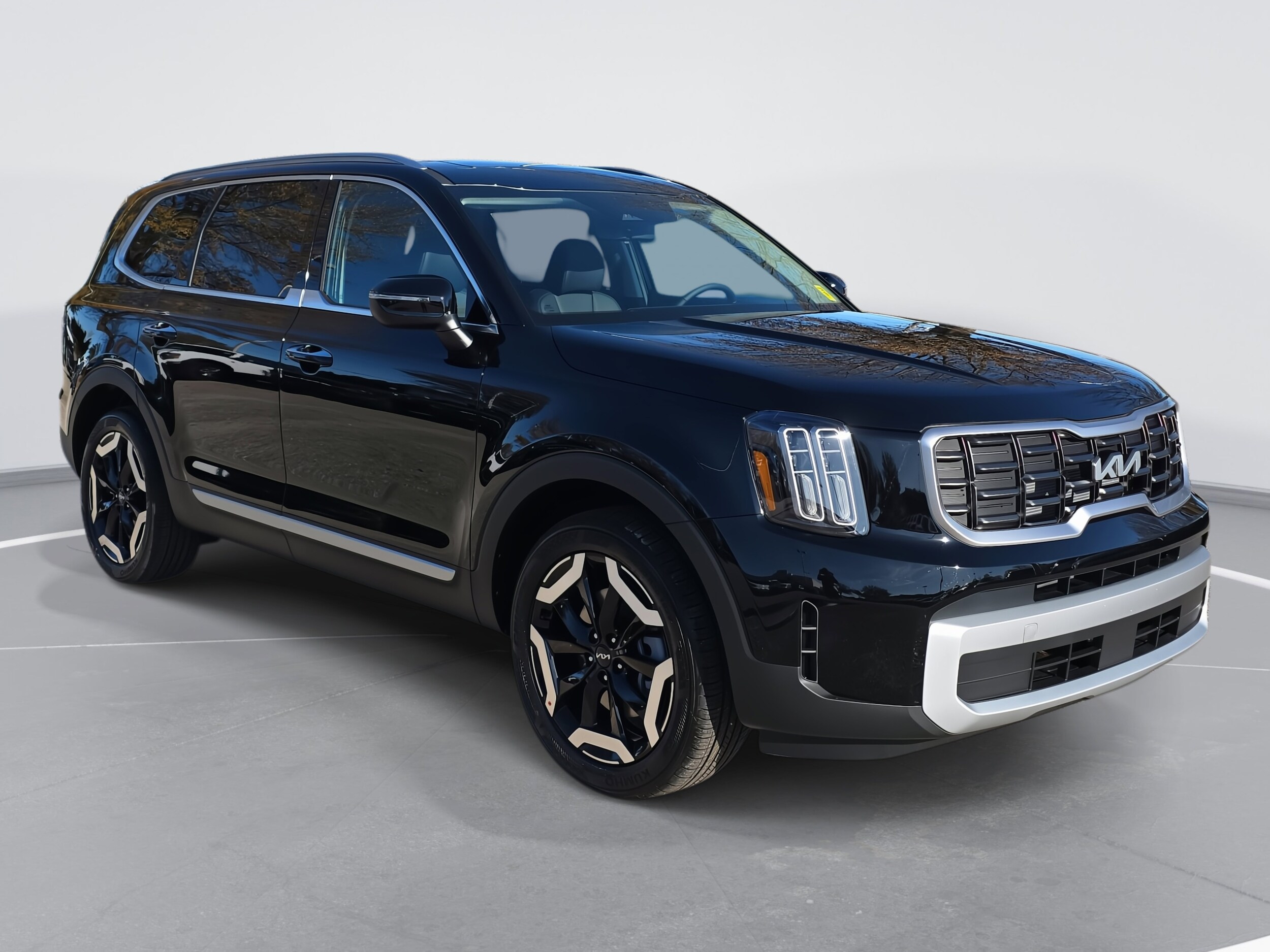 2025 Kia Telluride S photo 2