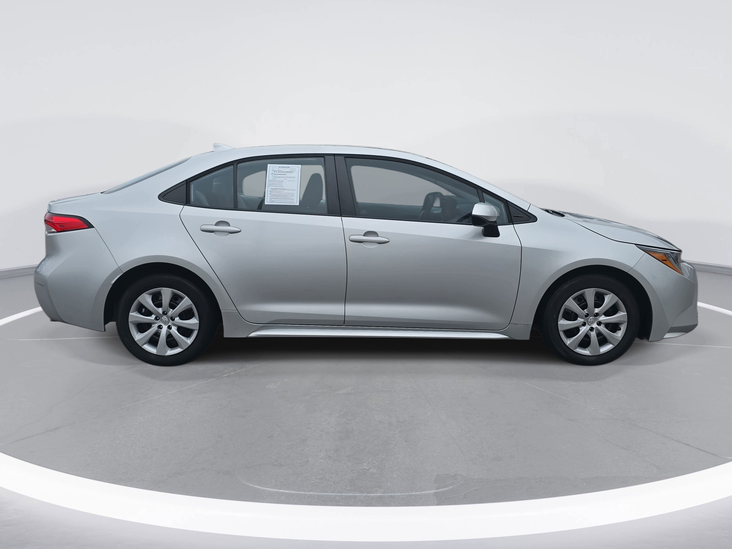 2023 Toyota Corolla LE photo 4