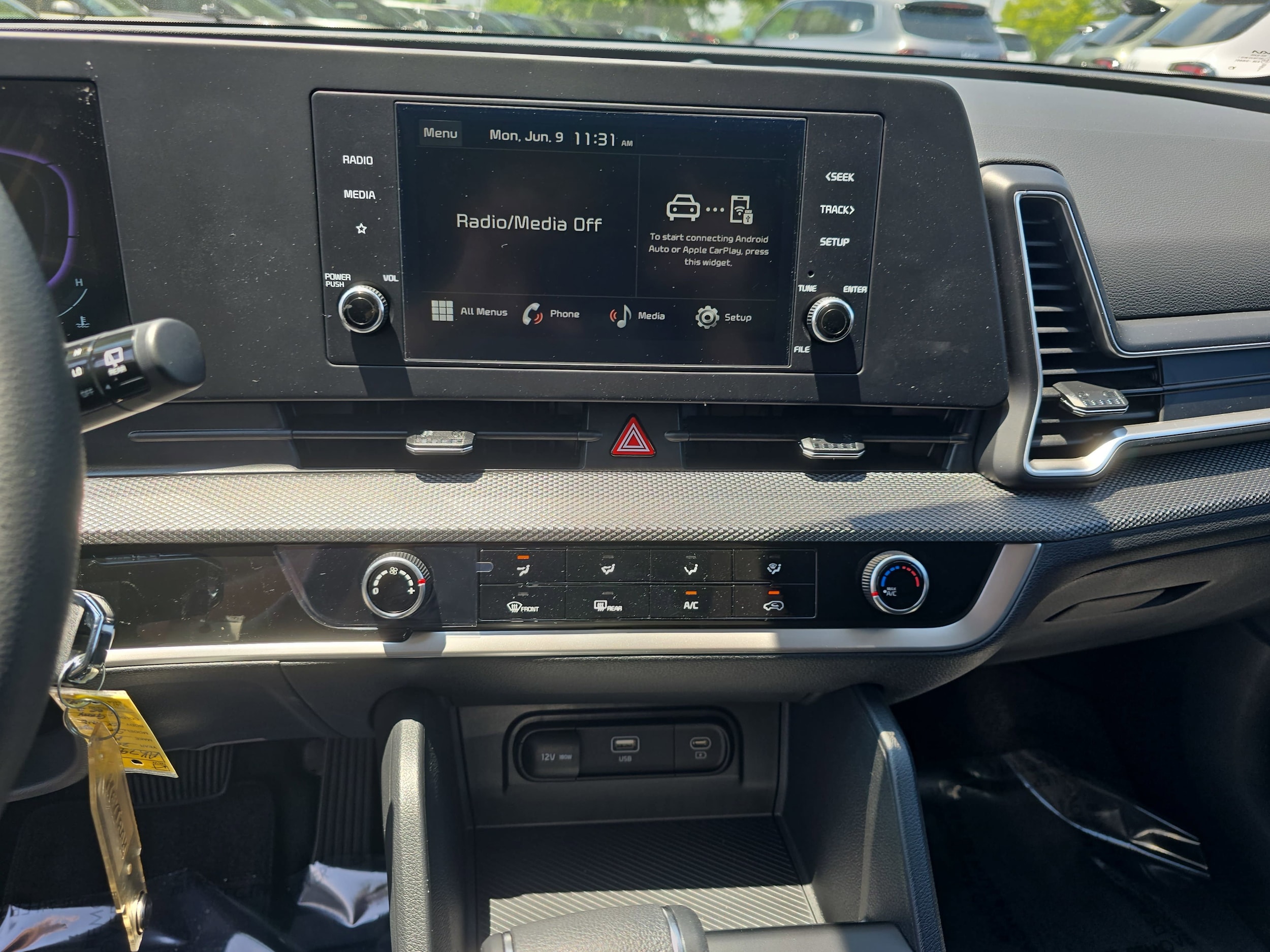 2025 Kia Sportage LX - Photo 20