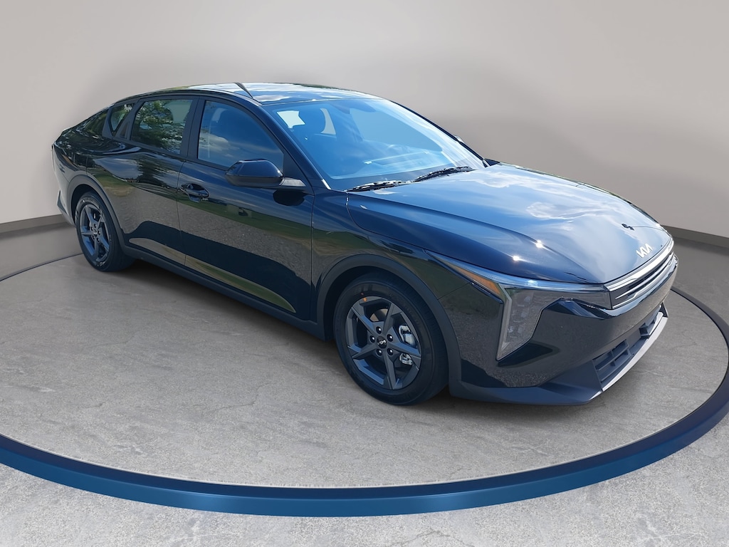 New 2026 Kia K4 LXS Sedan