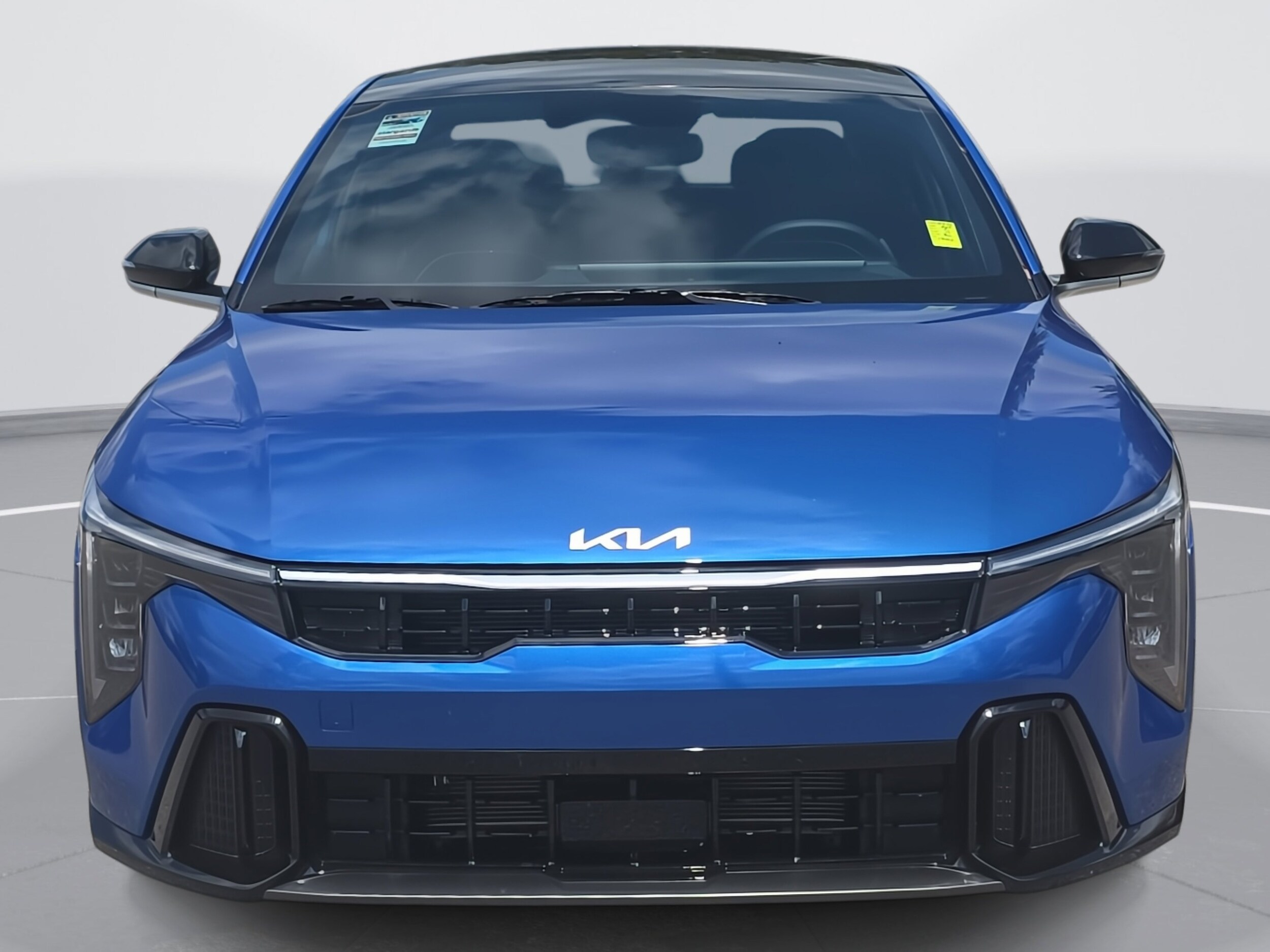 2025 Kia K4 GT-Line photo 2