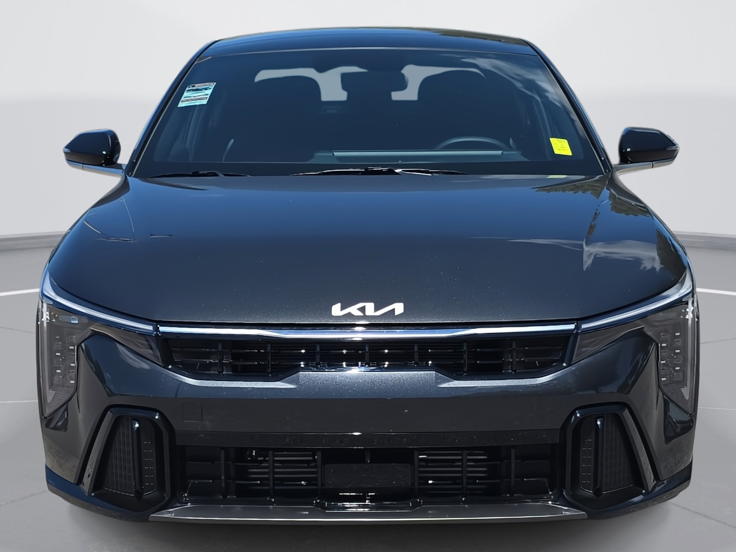2025 Kia K4 GT-Line Turbo photo 2