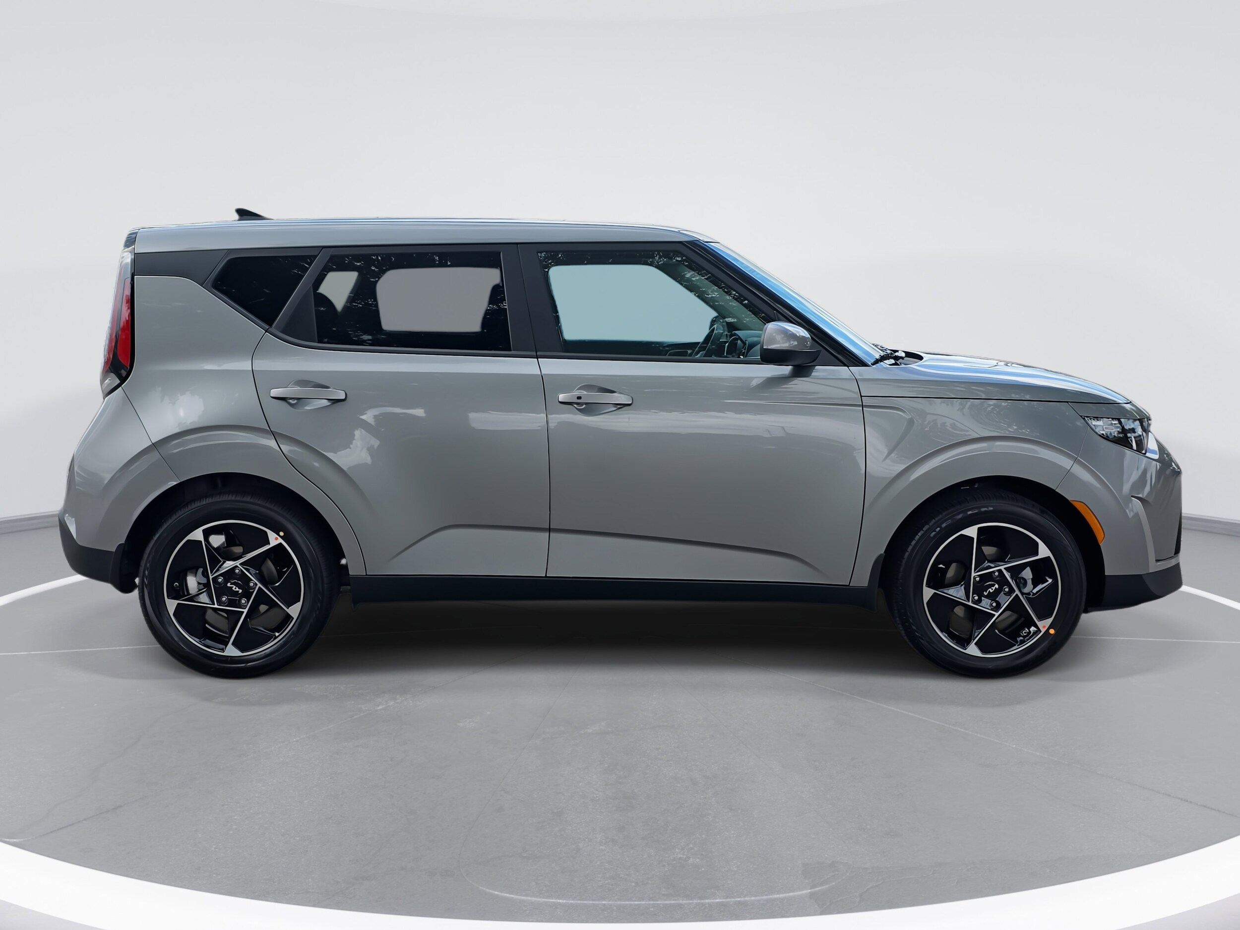 2025 Kia Soul EX photo 4
