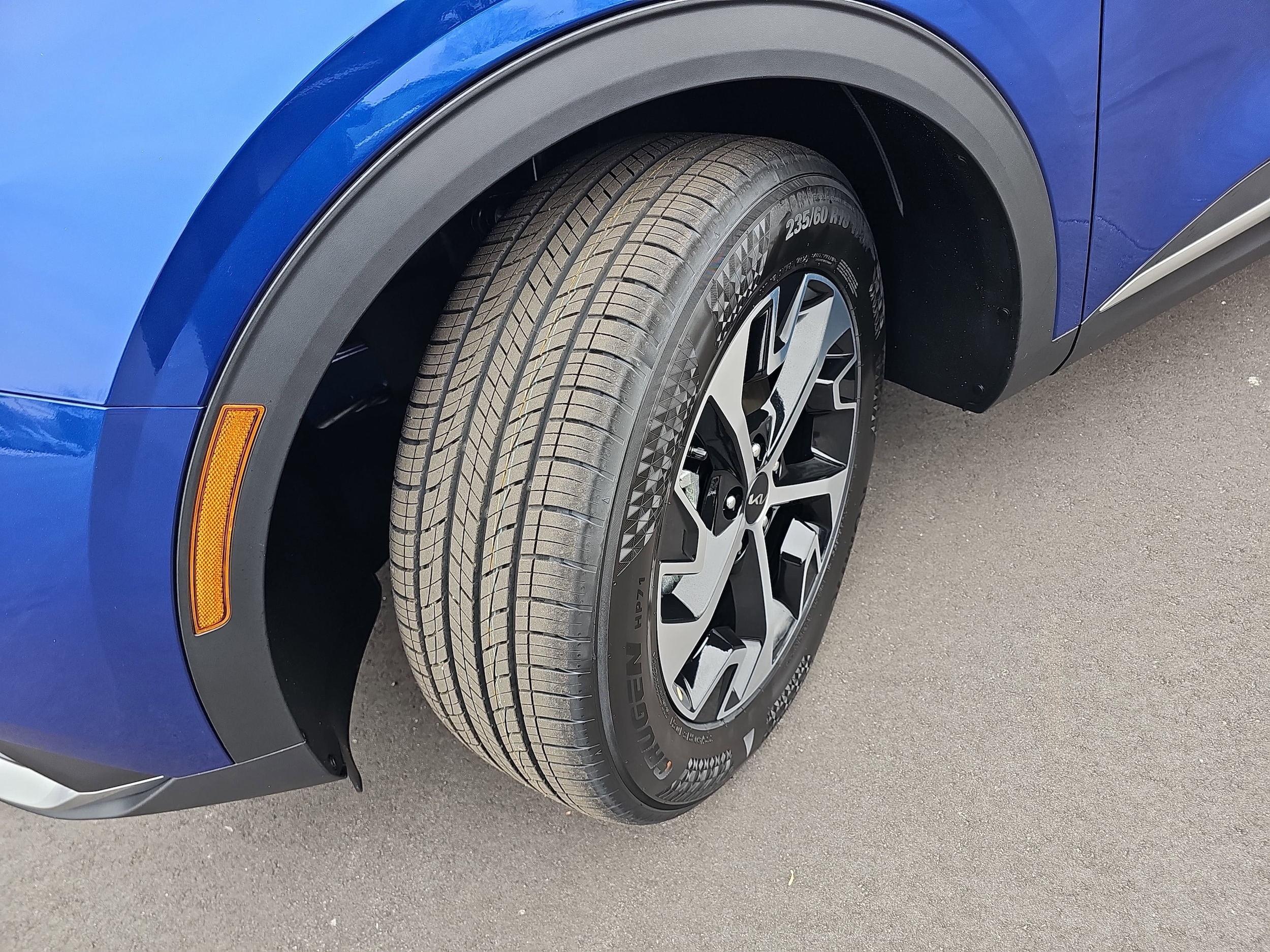 2025 Kia Sportage EX - Photo 32