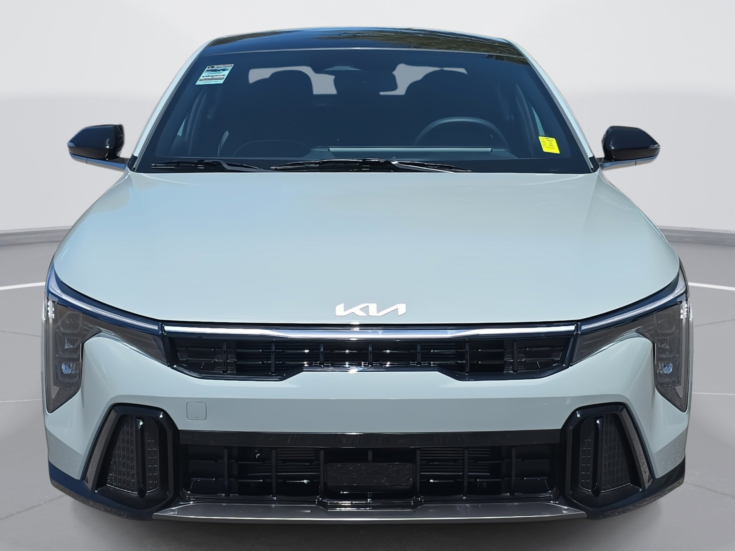 2025 Kia K4 GT-Line photo 2
