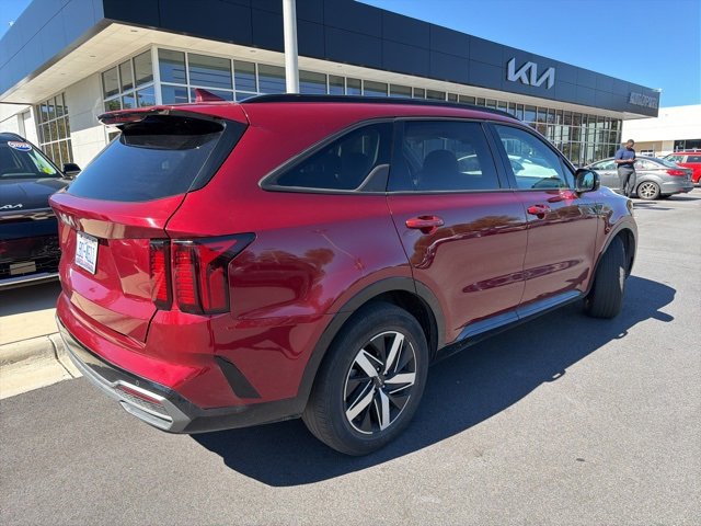 2023 Kia Sorento S photo 3