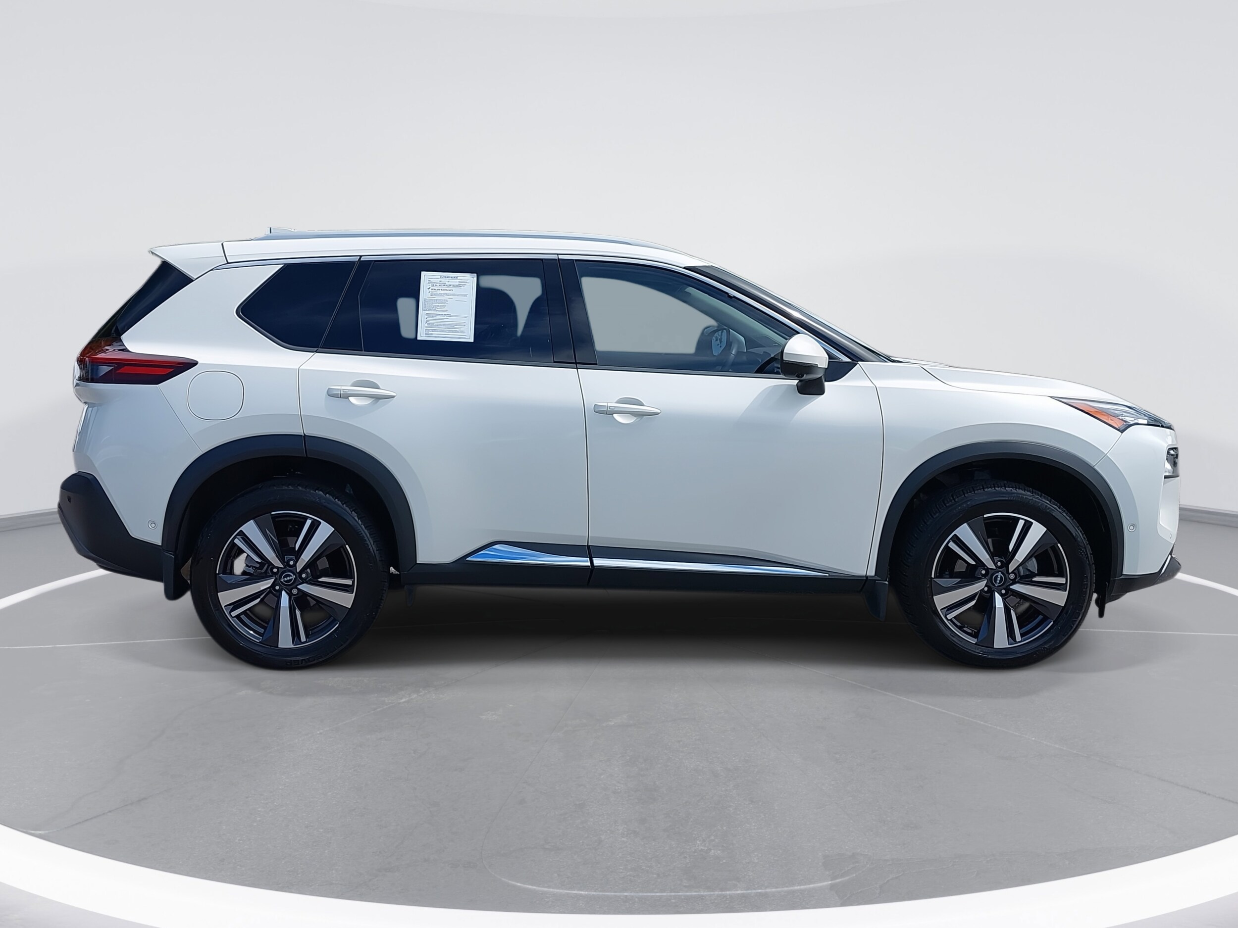 2023 Nissan Rogue SL photo 4