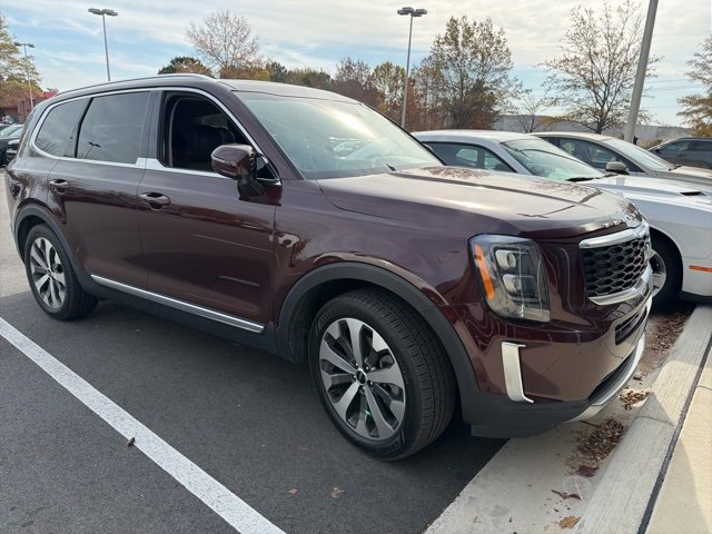 2022 Kia Telluride EX photo 3