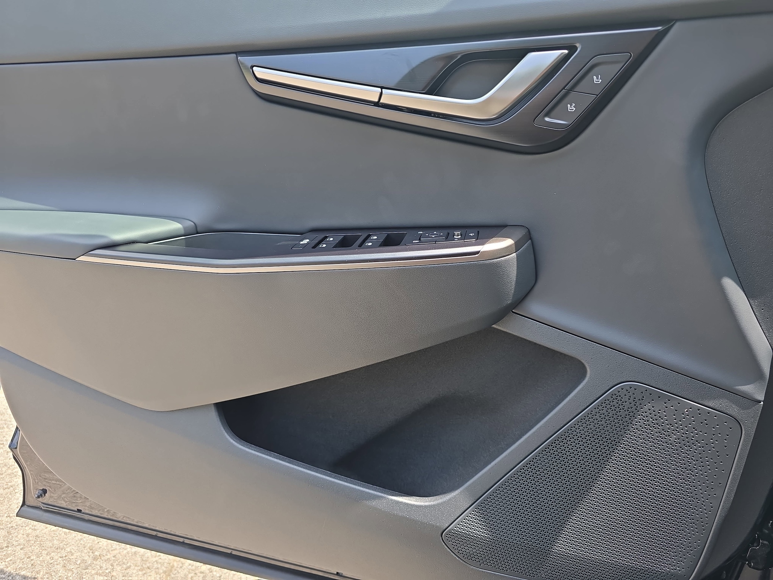 2025 Kia EV6 Wind - Photo 25