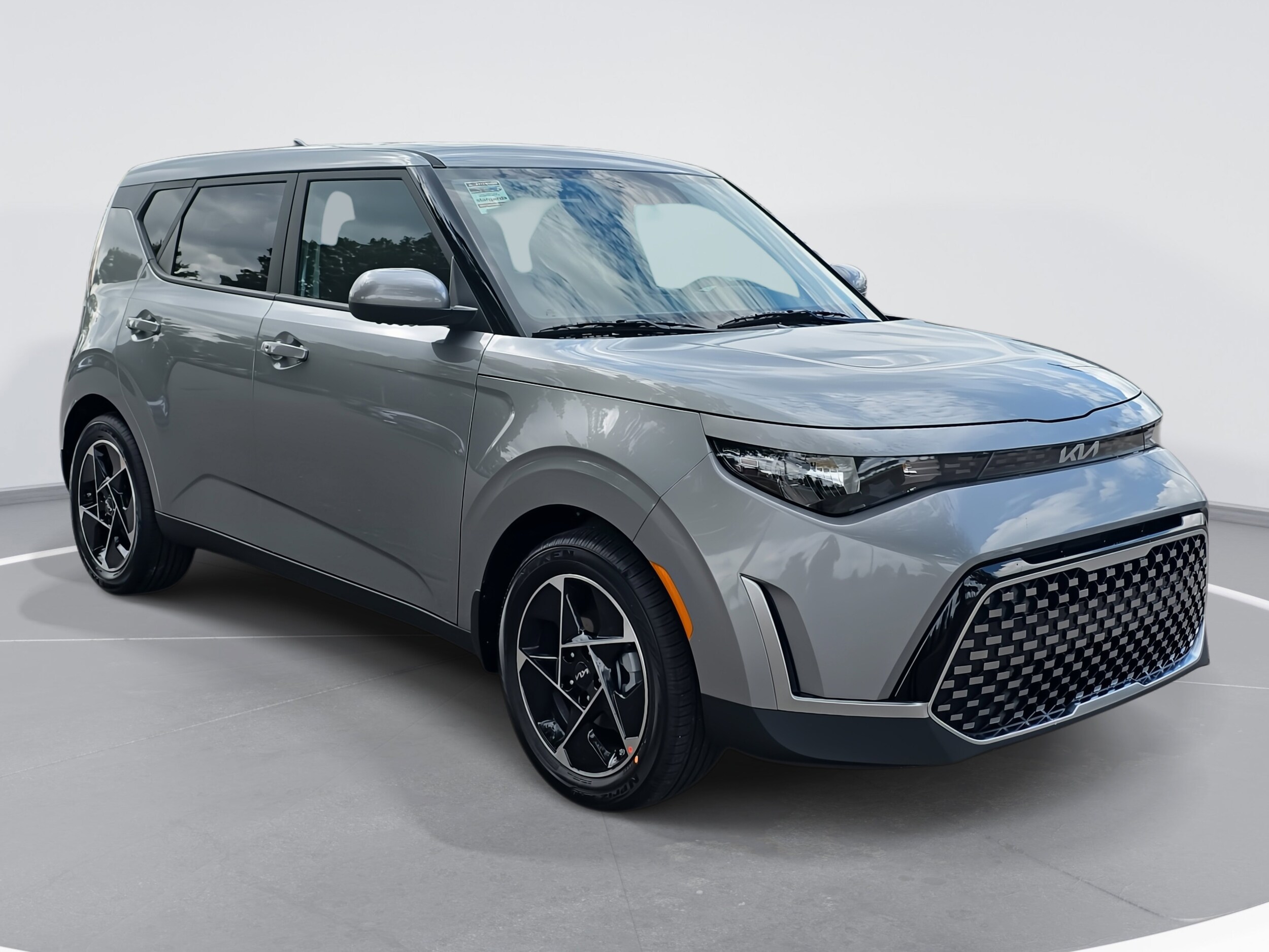 2025 Kia Soul EX photo 3