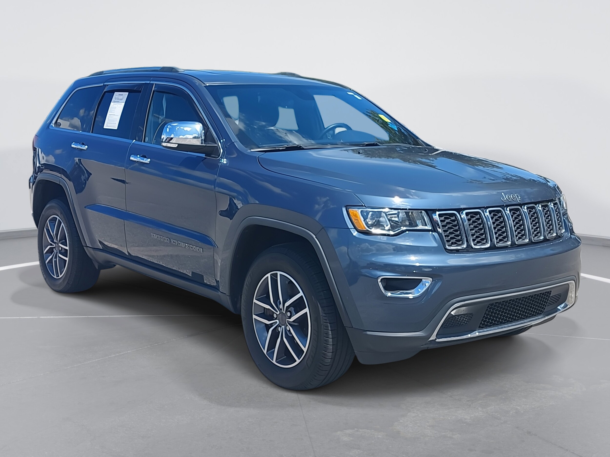 2021 Jeep Grand Cherokee Limited photo 2
