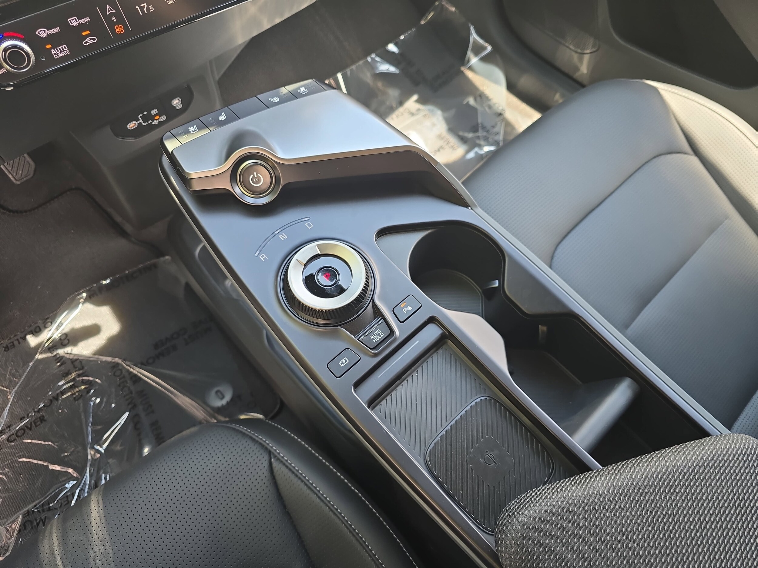 2025 Kia EV6 Wind - Photo 25