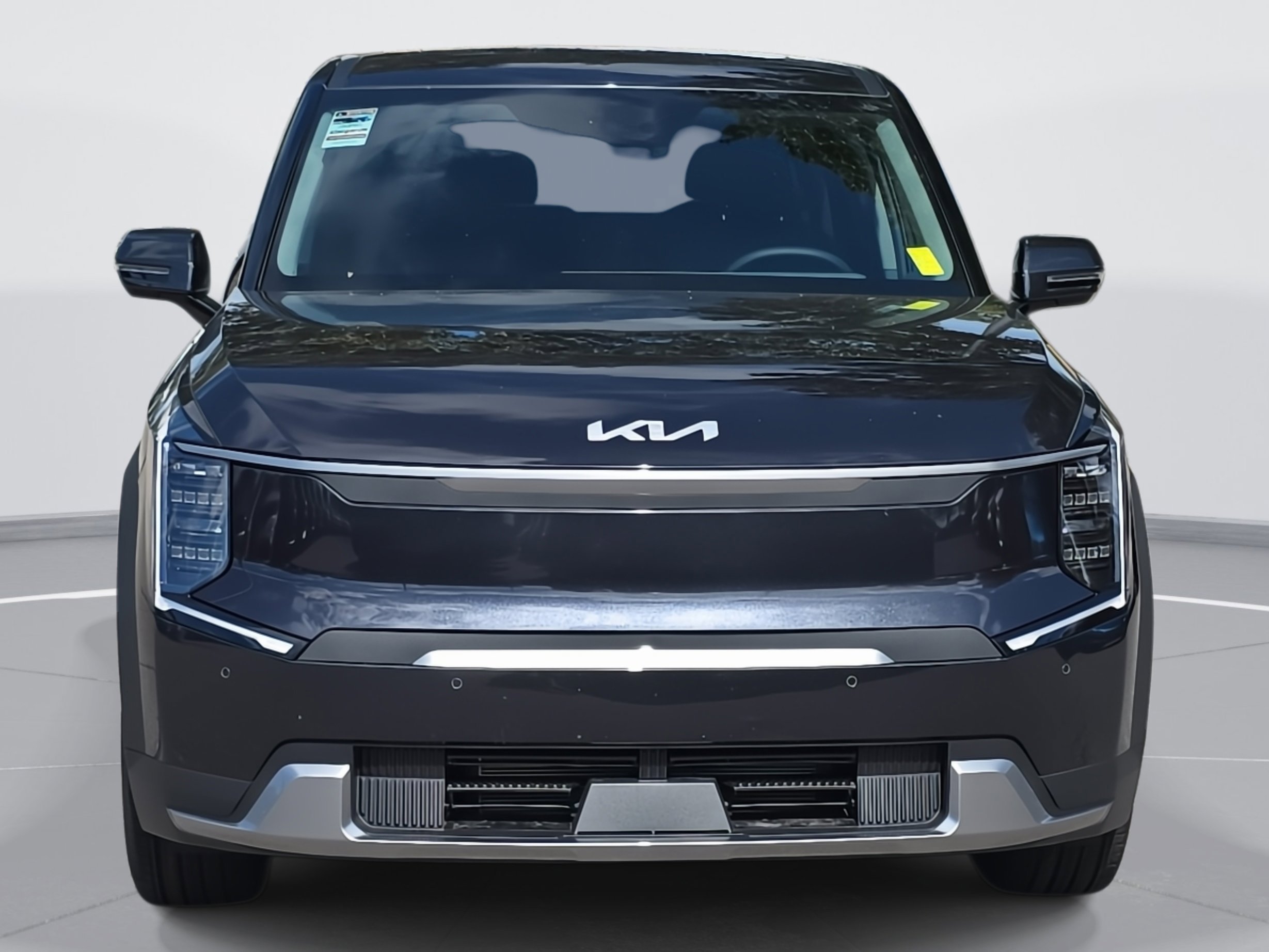 2026 Kia EV9 Light Long Range photo 2