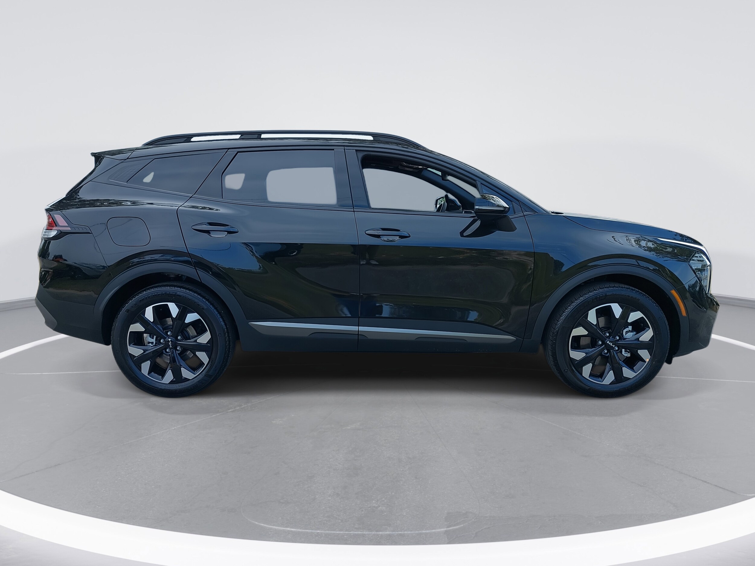 2024 Kia Sportage Plug-In Hybrid X-Line photo 3