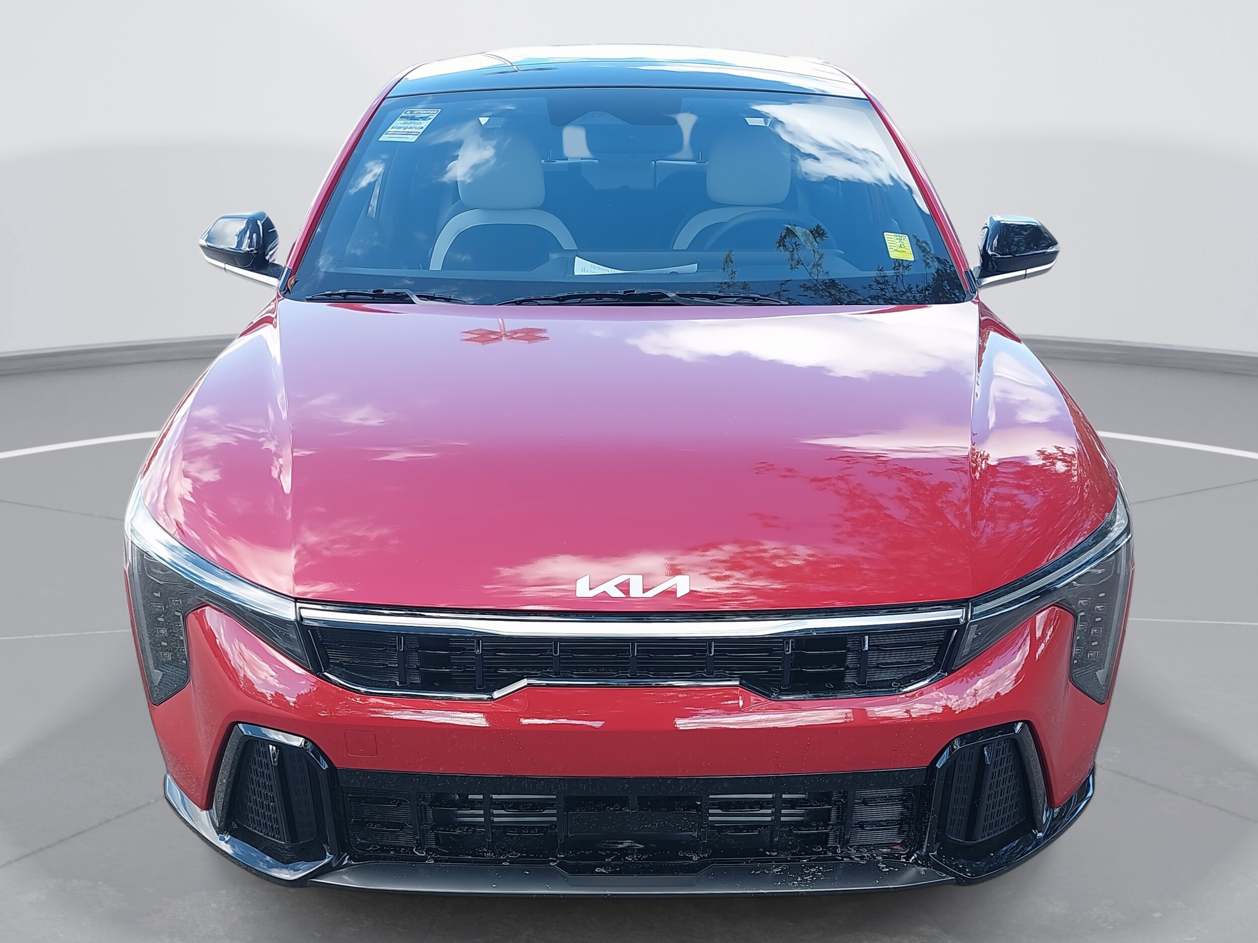 2025 Kia K4 GT-Line Turbo photo 2