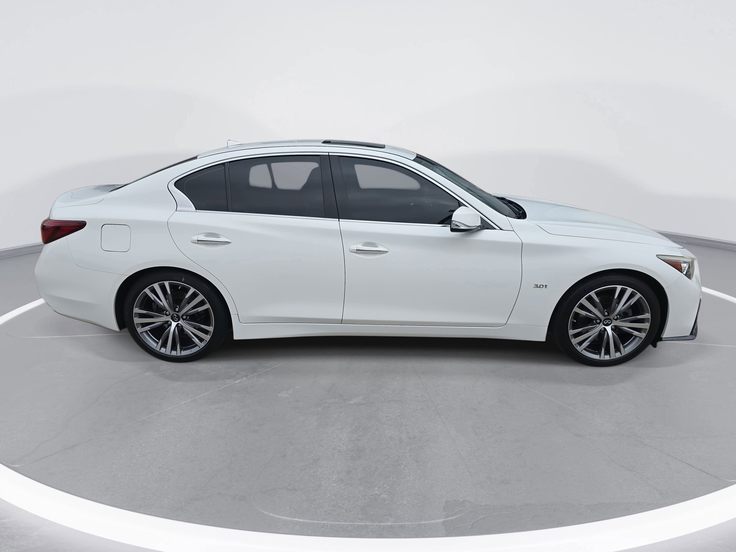 2018 Infiniti Q50 3.0t Sport photo 2