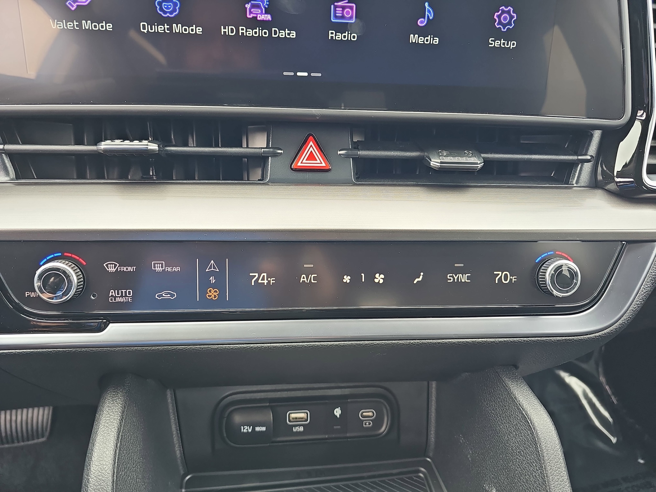 2025 Kia Sportage EX - Photo 21