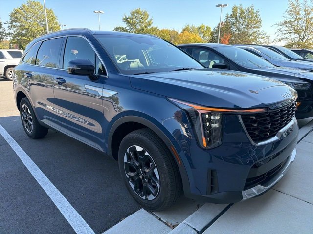 2024 Kia Sorento S photo 3