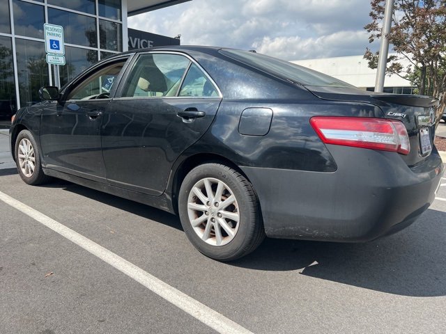 2011 Toyota Camry LE photo 3