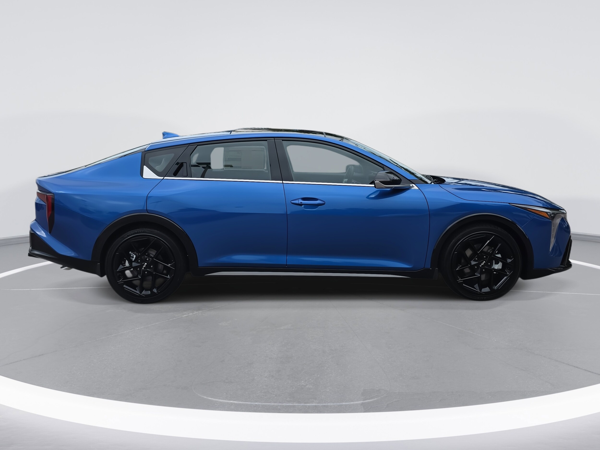 2025 Kia K4 GT-Line Turbo photo 4