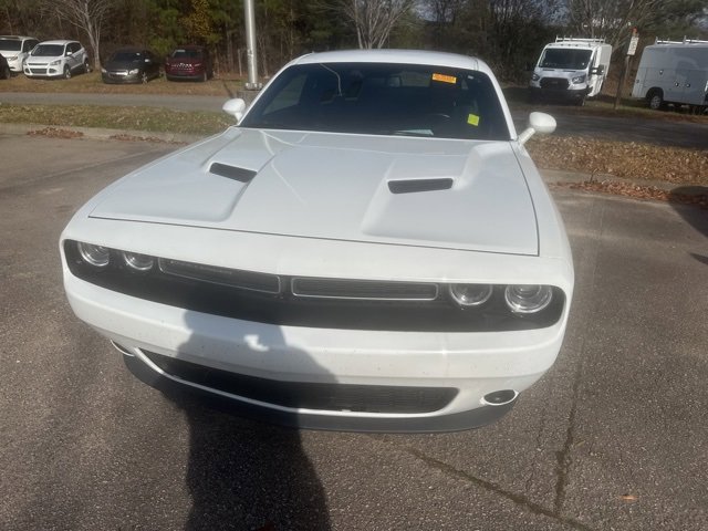 2019 Dodge Challenger SXT photo 3