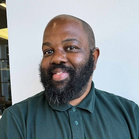 Staff member John Winston from ID_105c36c9abbd