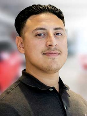 Staff member Henry Portillo from ID_105c36c9abbd