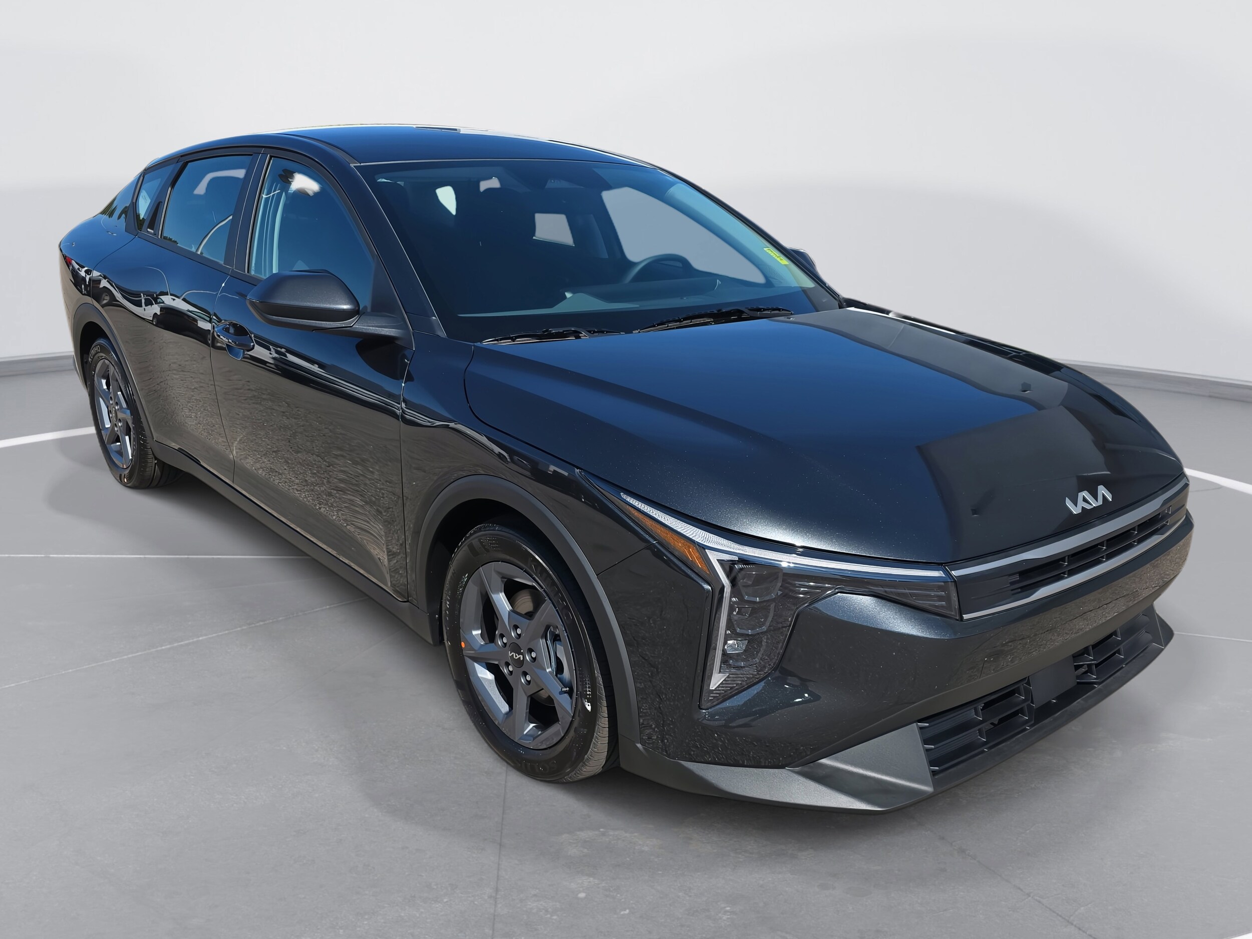 2025 Kia K4 LXS photo 3