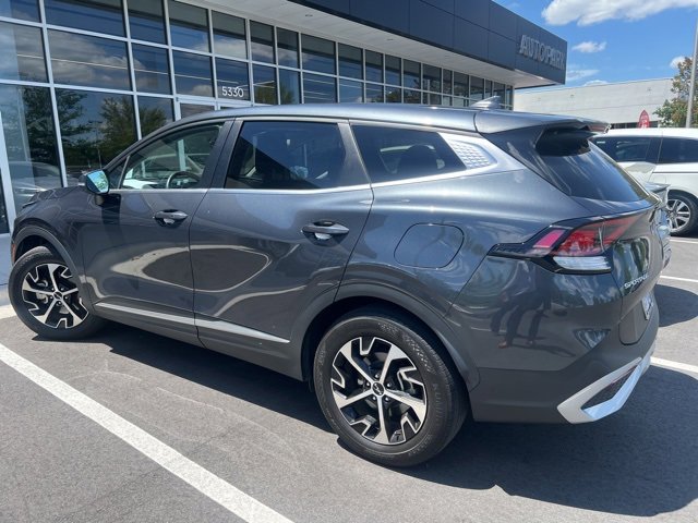 2023 Kia Sportage EX photo 3