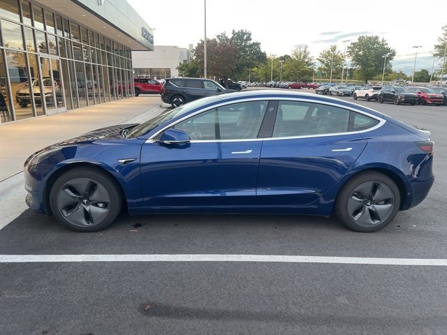 2020 Tesla Model 3 Standard Range Plus photo 2