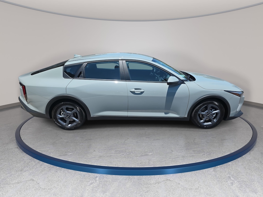 New 2026 Kia K4 LXS Sedan