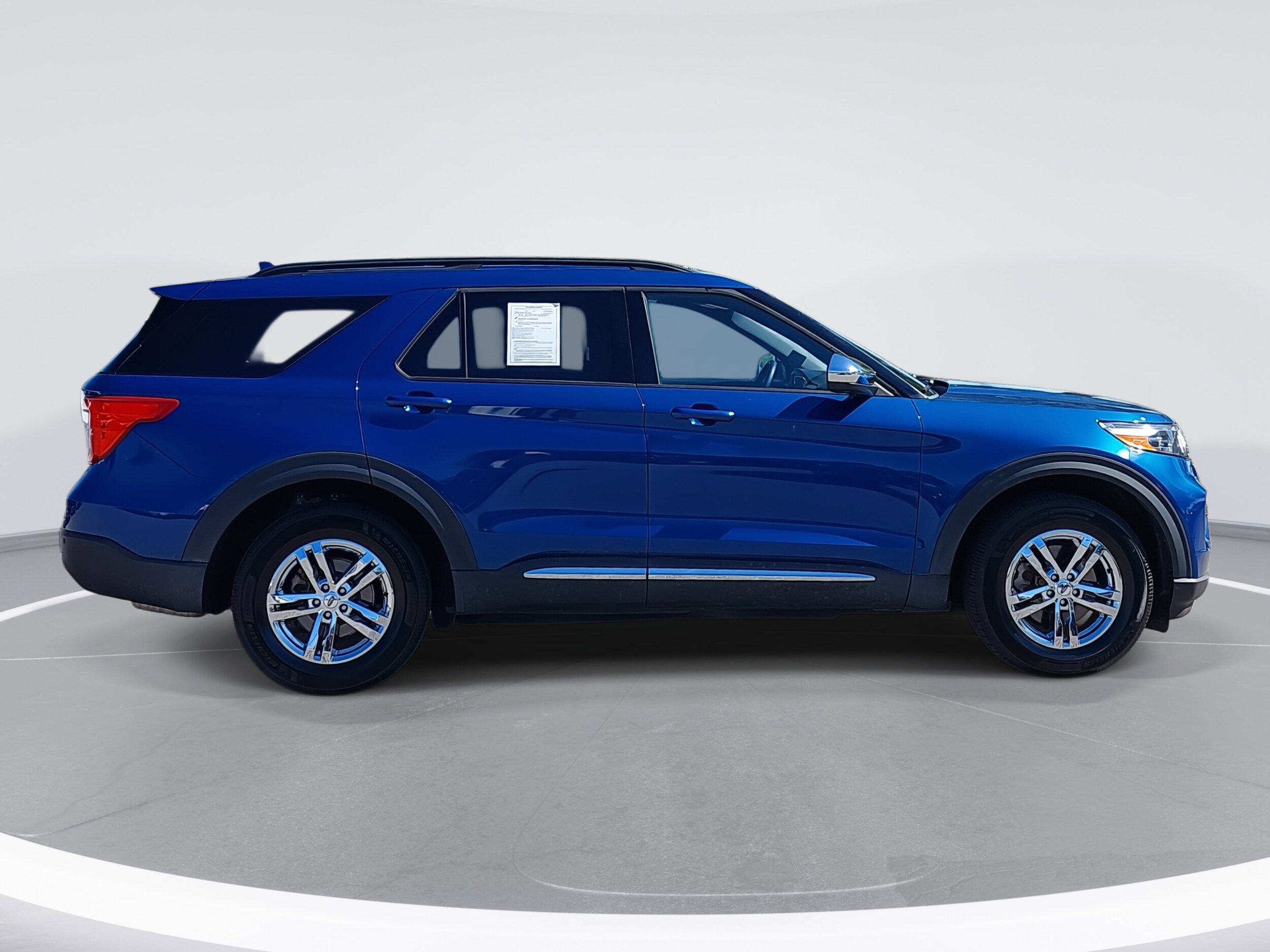 2020 Ford Explorer XLT photo 4