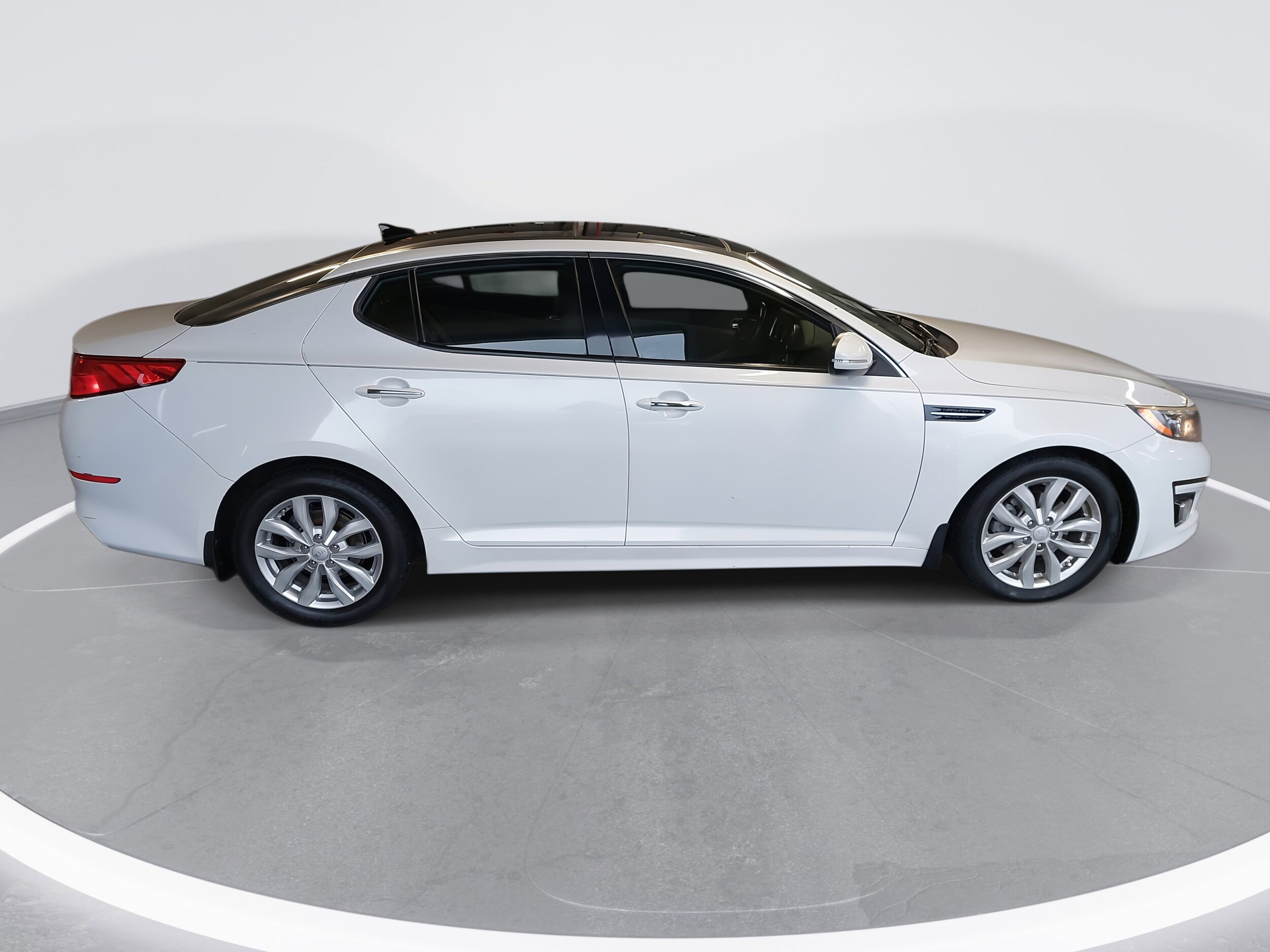 2015 Kia Optima EX photo 4