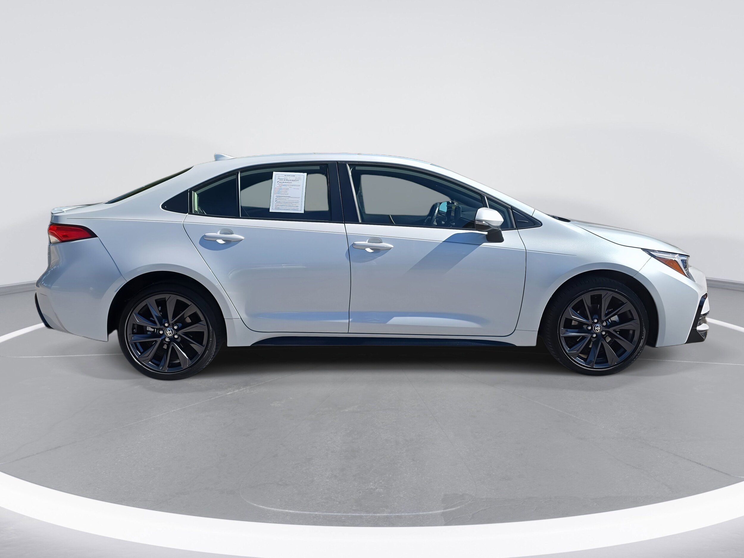 2024 Toyota Corolla Hybrid LE photo 4