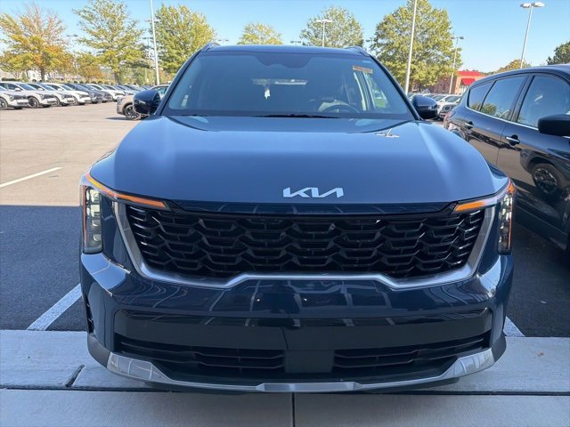 2024 Kia Sorento S photo 2