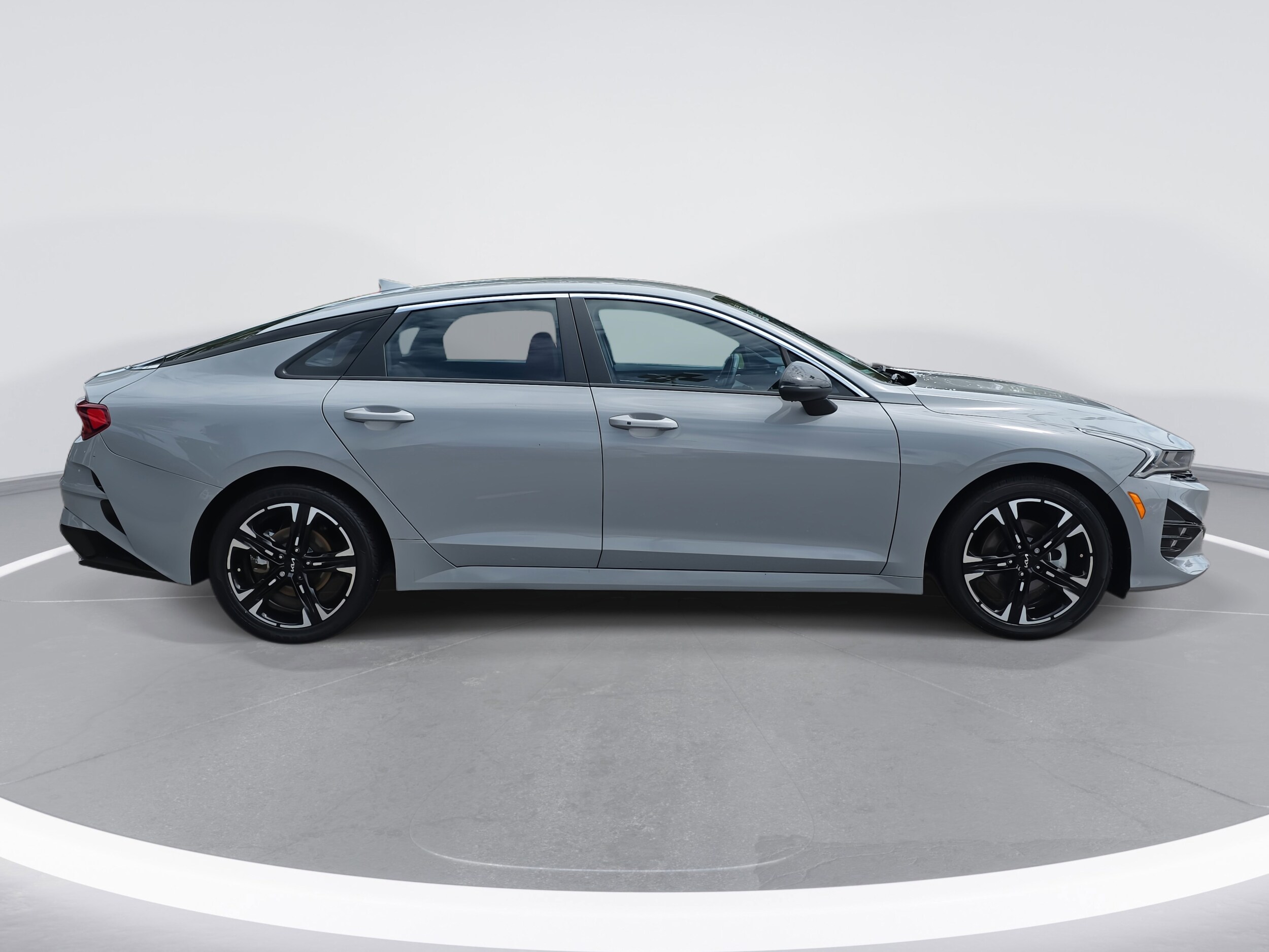 2024 Kia K5 GT-Line photo 4