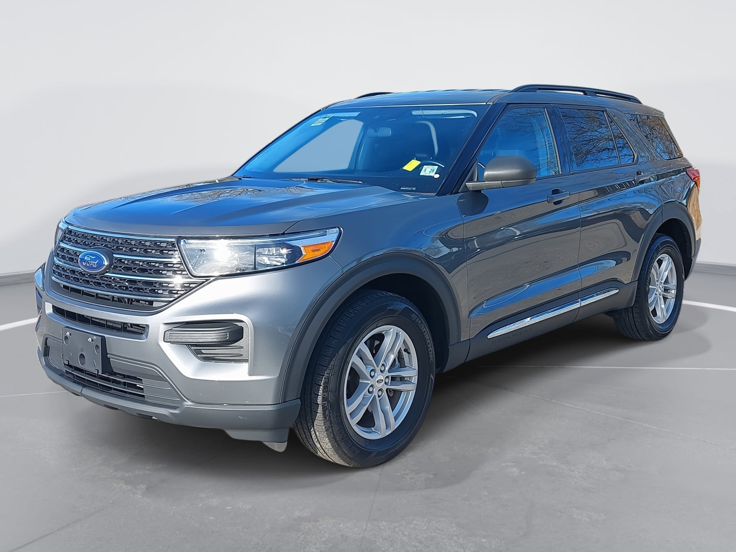 2023 Ford Explorer XLT's photo