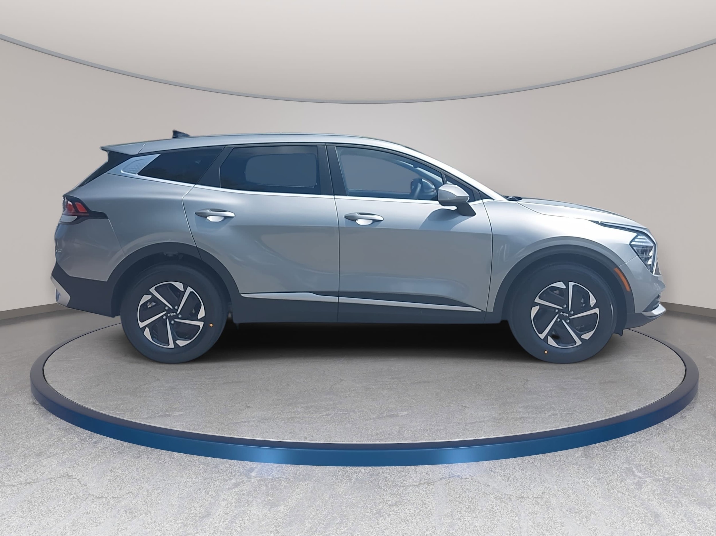 2025 Kia Sportage LX Hybrid - Photo 4