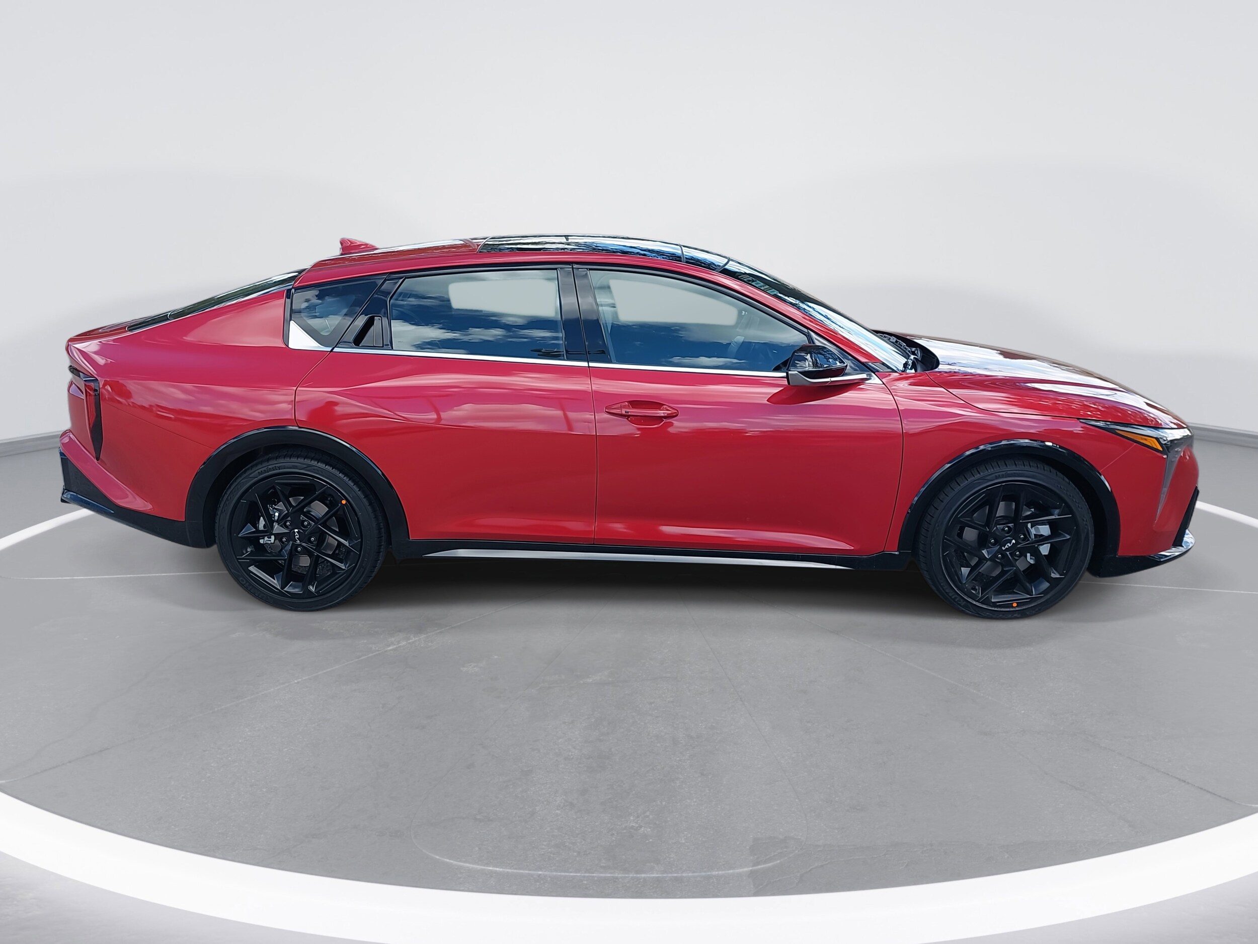 2025 Kia K4 GT-Line Turbo photo 4