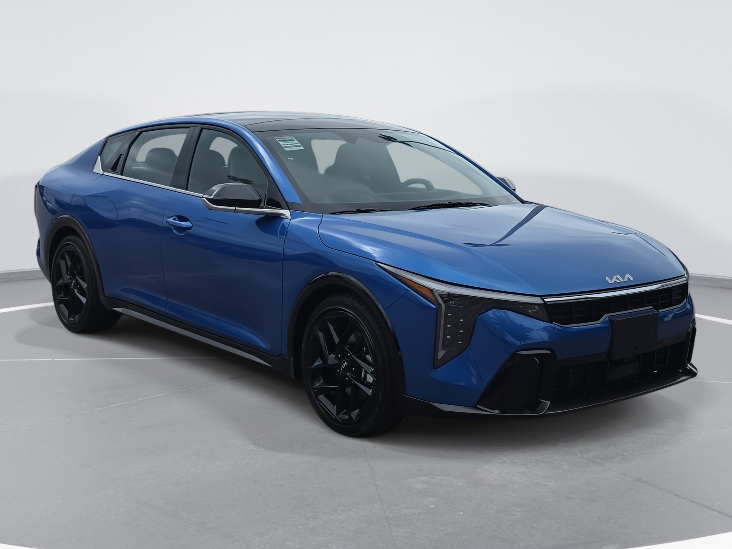 2025 Kia K4 GT-Line Turbo photo 3