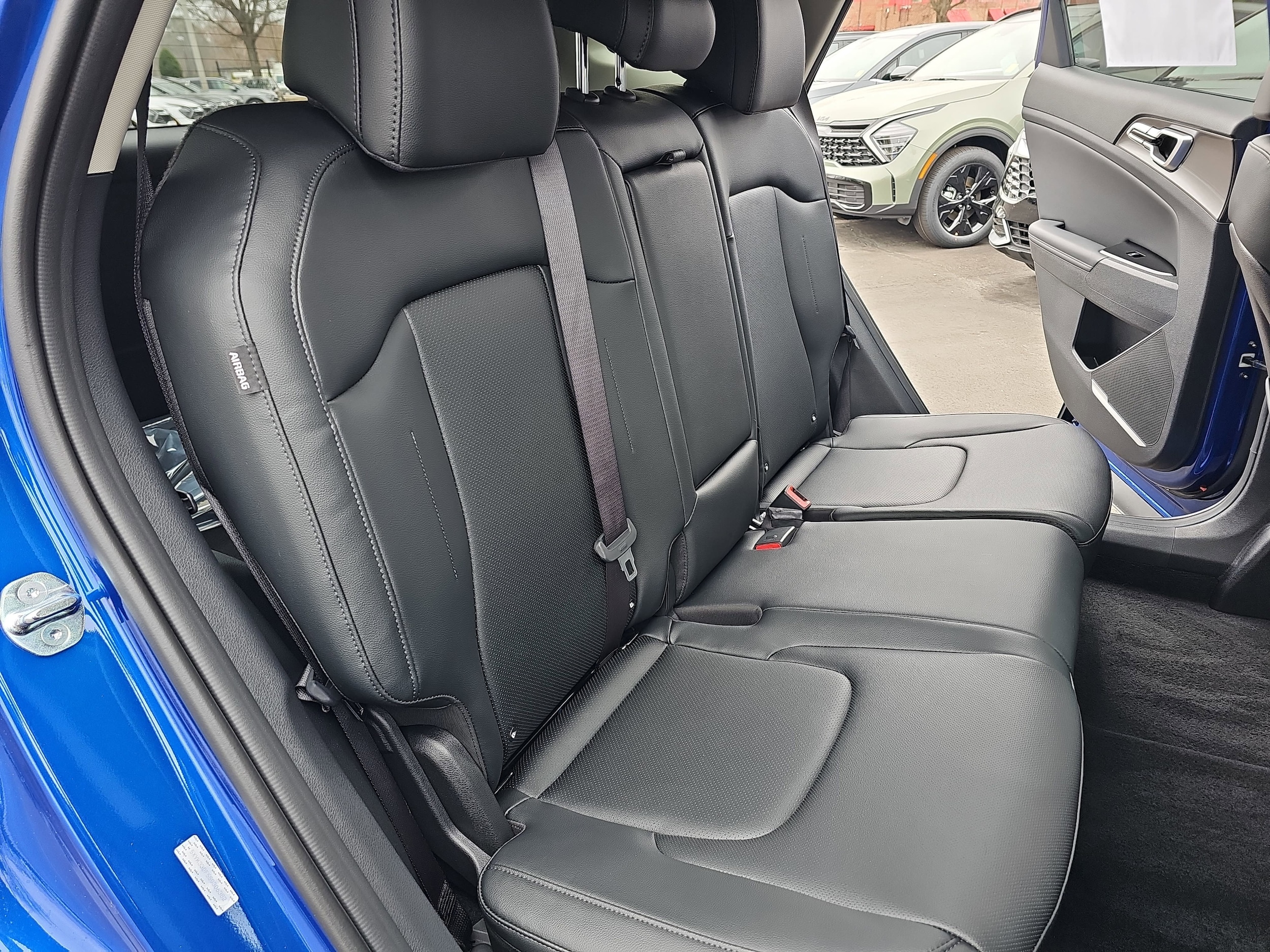 2025 Kia Sportage EX - Photo 11